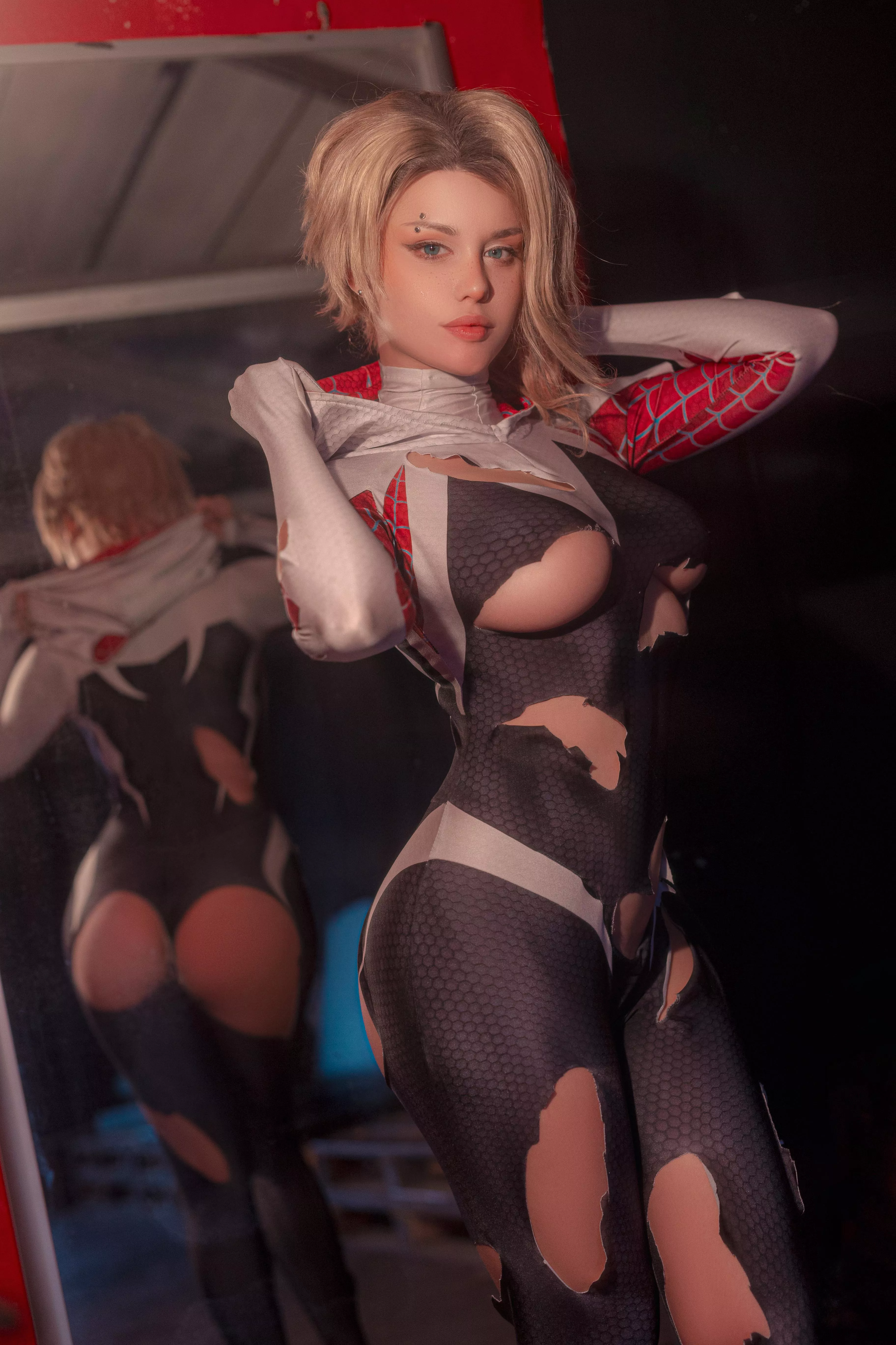 Spider Gwen [Spider-Man: Into the Spider-Verse] (Win_Winry)