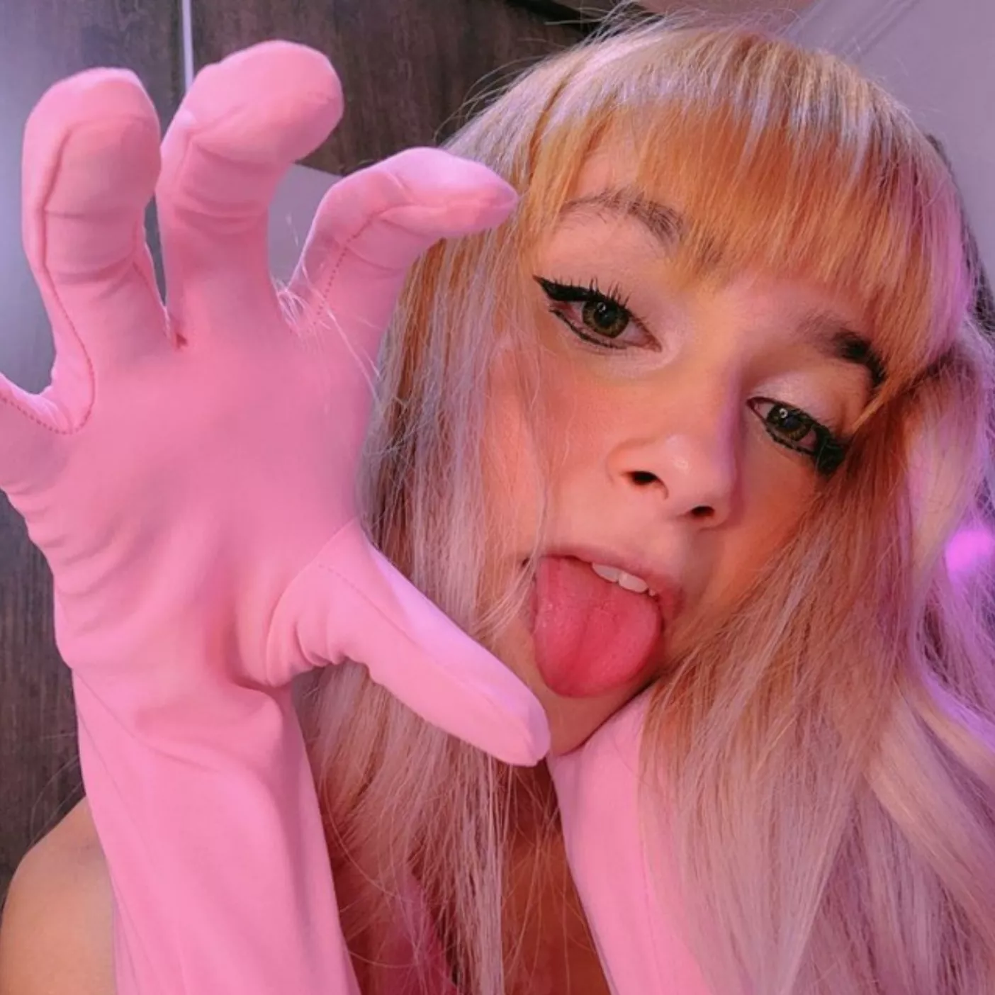 These lips can please daddy well.