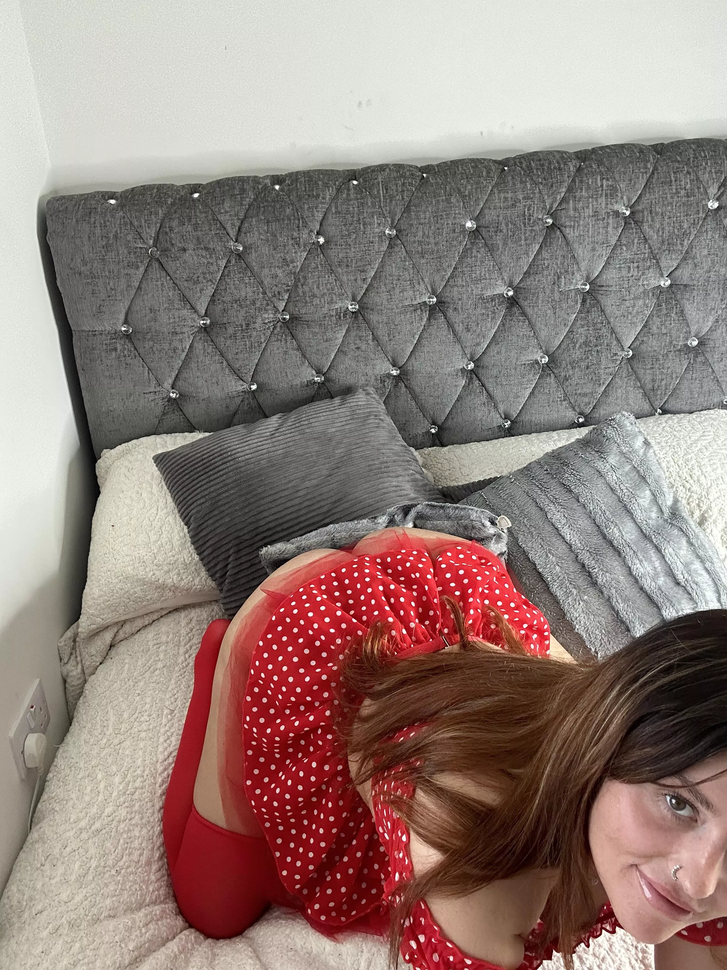 Who likes the red? [f]