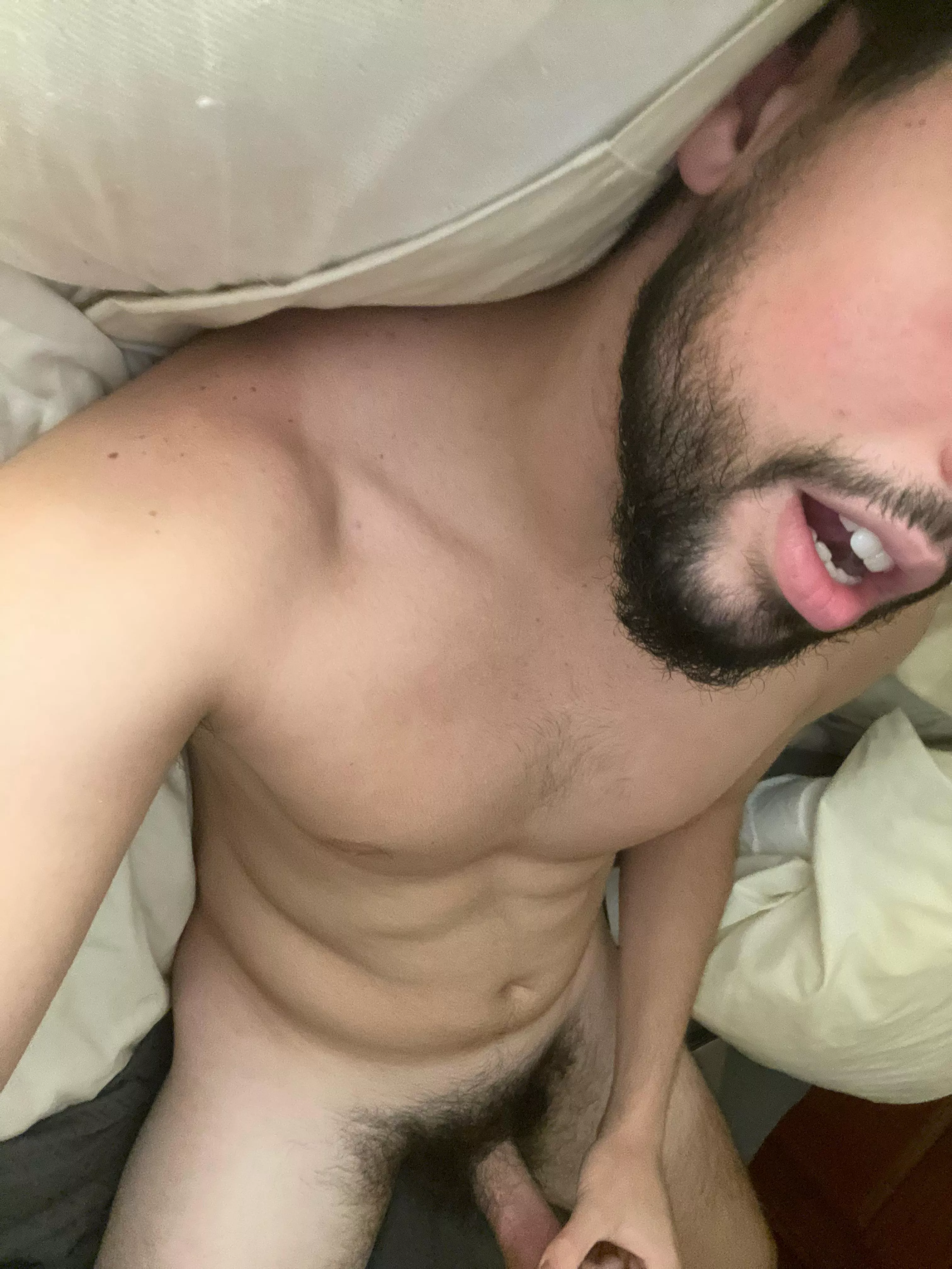 19m any Extreemly Hairy guys on? Add Pickle9918 only if you are
