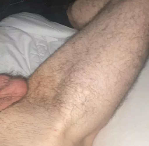 25 m , straight curious from Spain looking for dudes to have some fun, add me: pablolotan