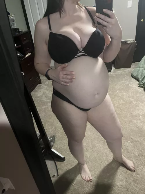 26 weeks with twins! How’s my body look in a bikini?