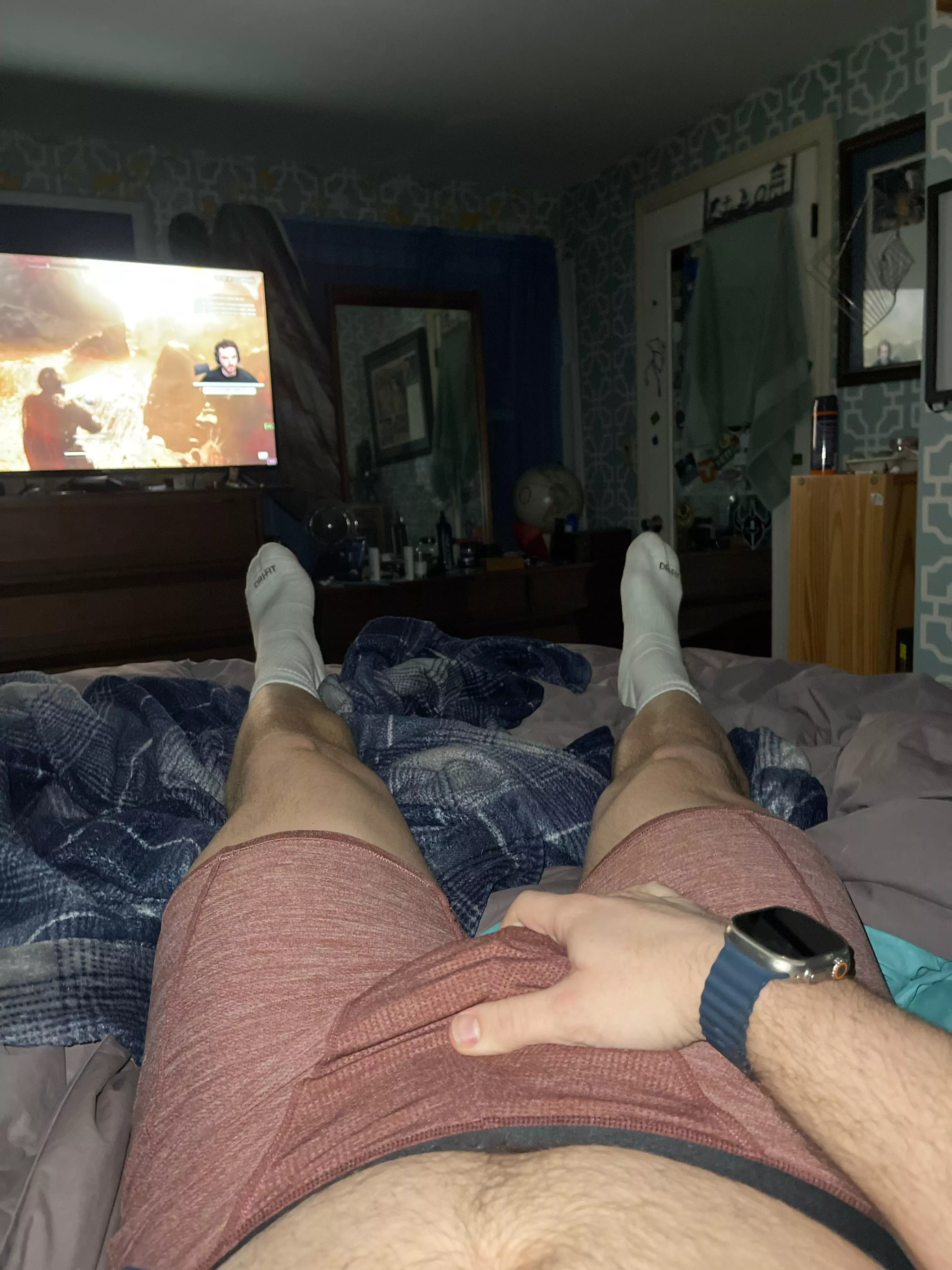 27 m us curious guys hmu