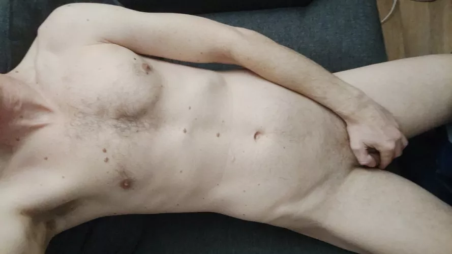 39m dad. BWC. Looking for younger slim twink jerkbro for trade. Sc janmiraj39 