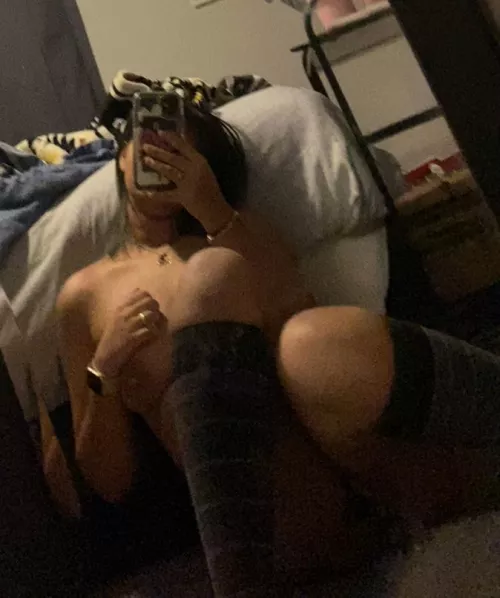 am i hotter than your gf? (f)