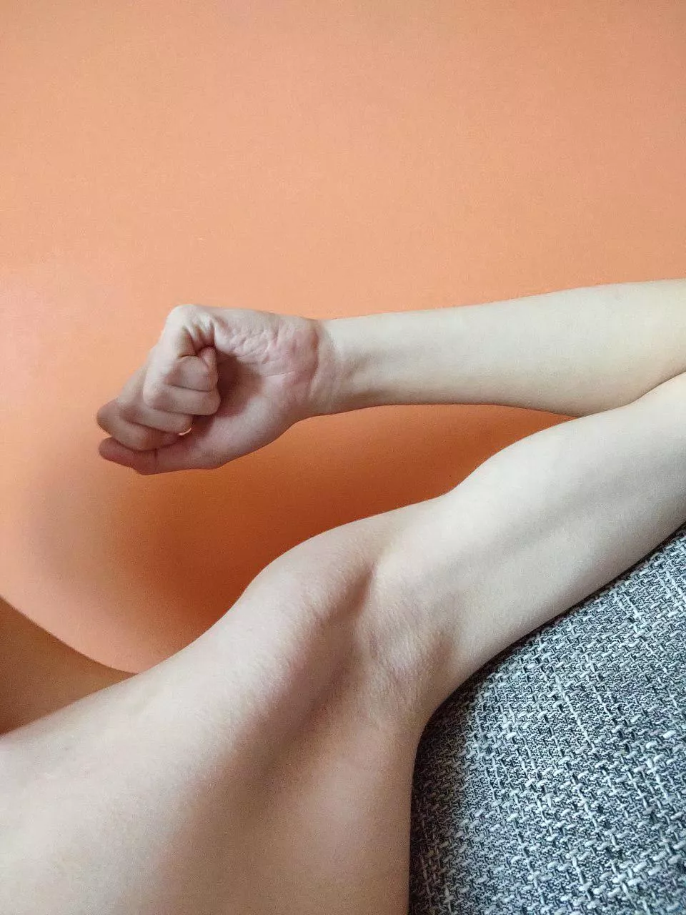 Am I too skinny and smooth for this sub?