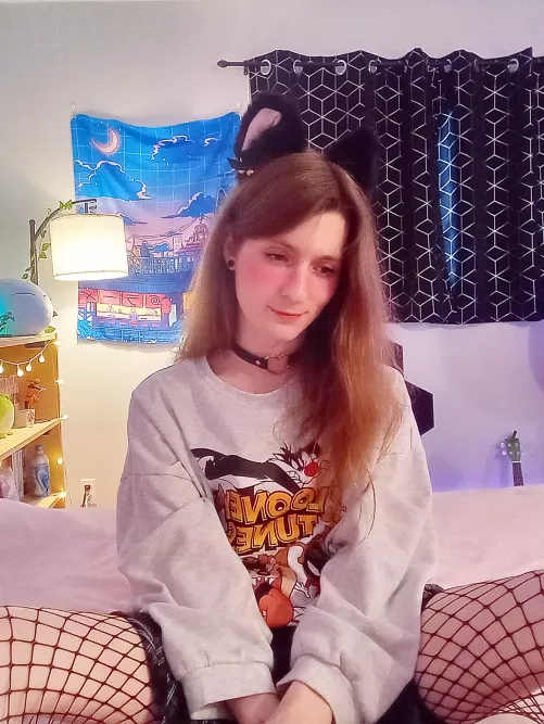 Any tips to look more feminine? 😳💖