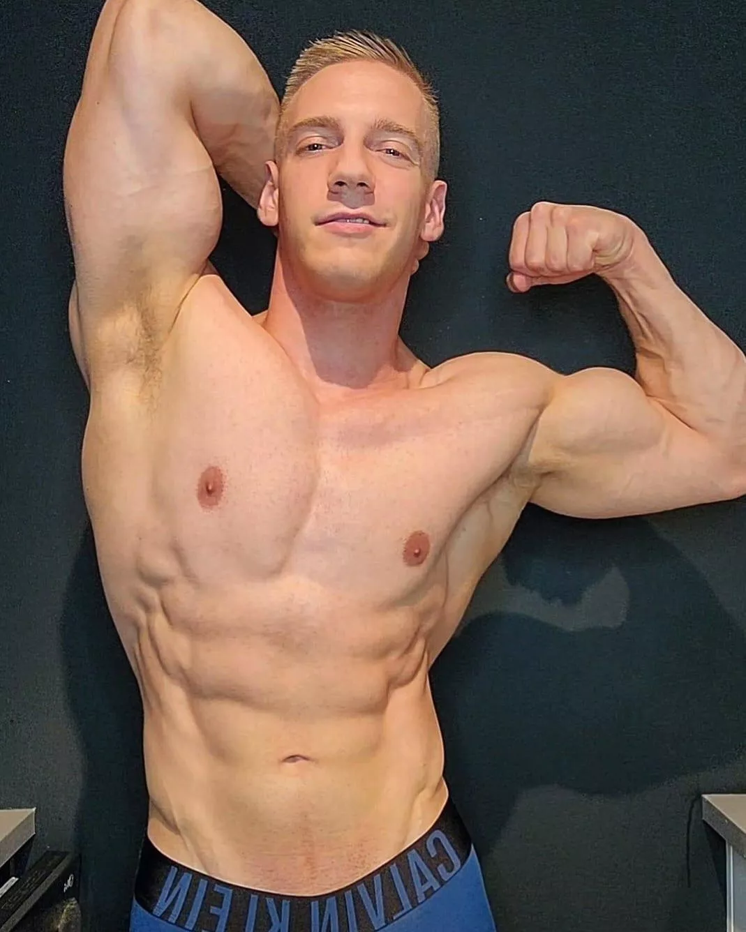 BIG EVERYWHERE 😈..