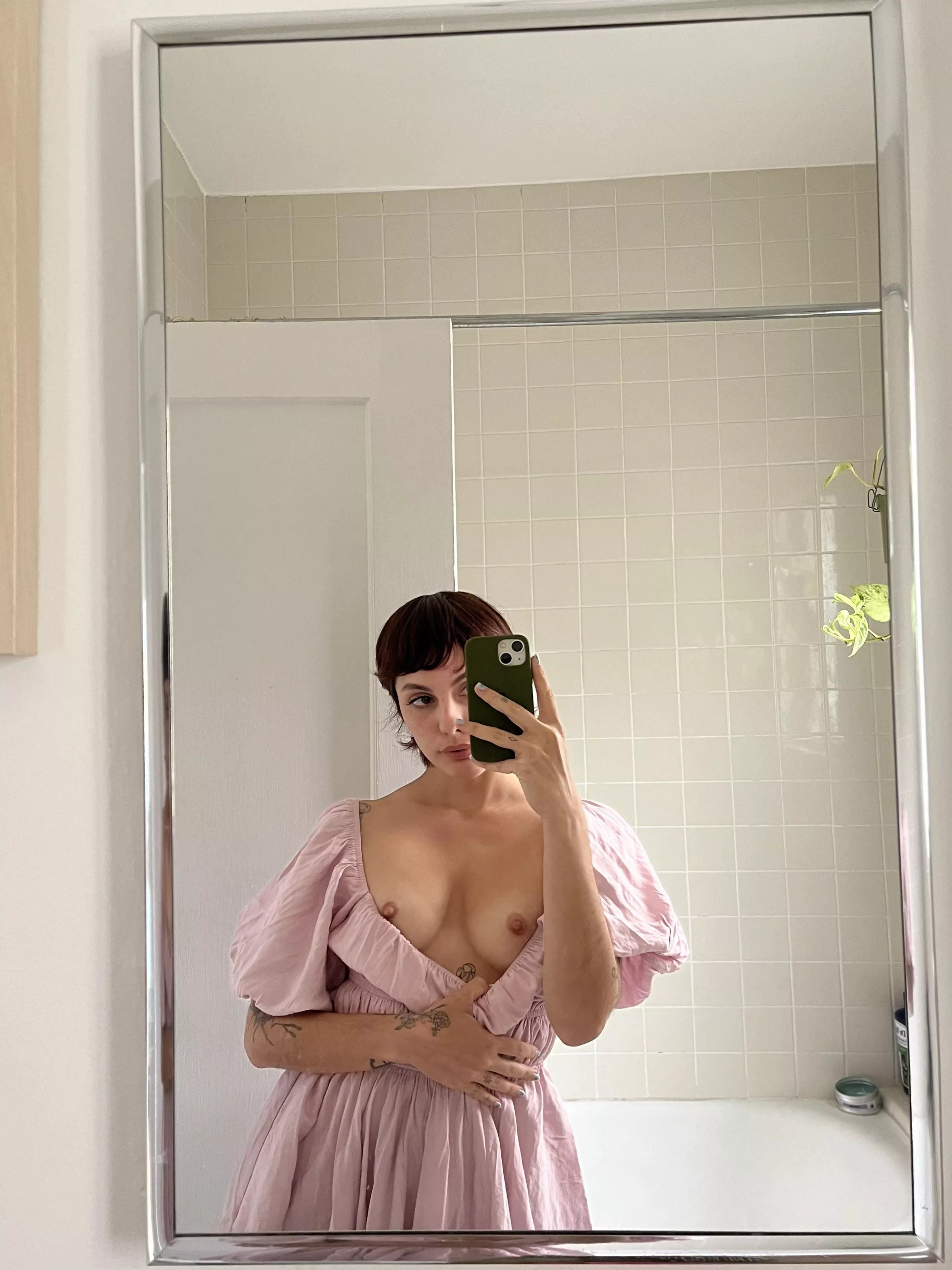 bois sometimes wear dresses 🤷🏻