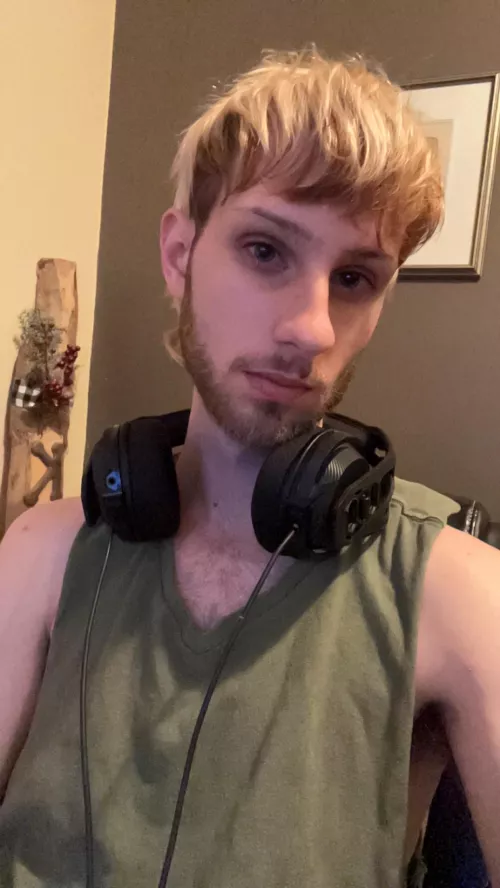 Bored asf, chats?