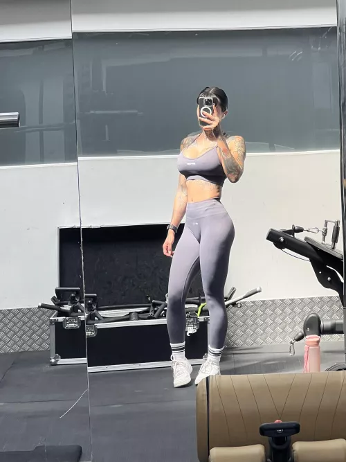 Describe them using emoji's