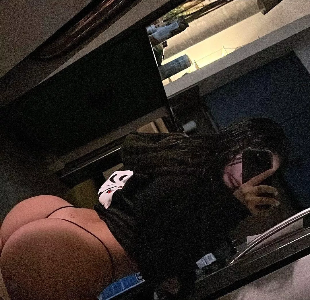 Do you like the color black?