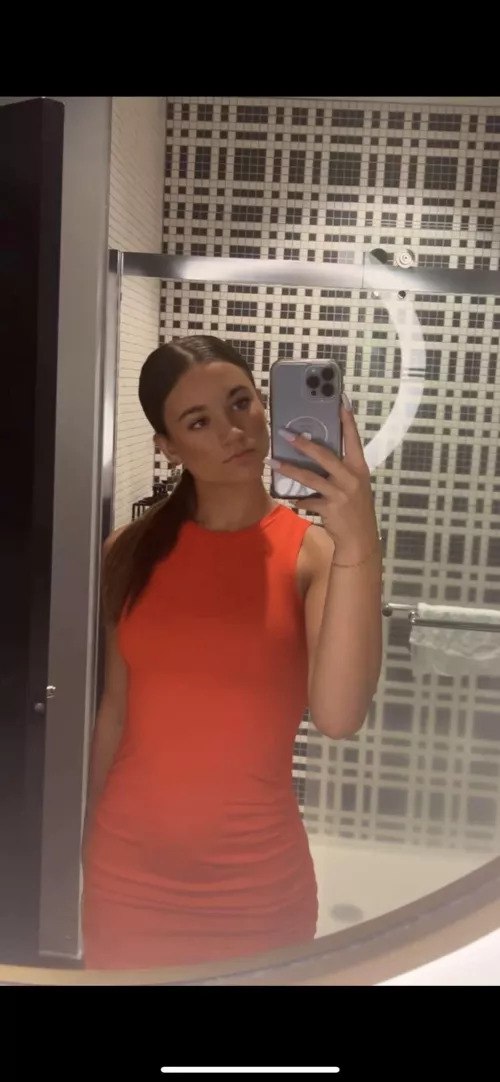 Do you think I look a bit hot ❤️