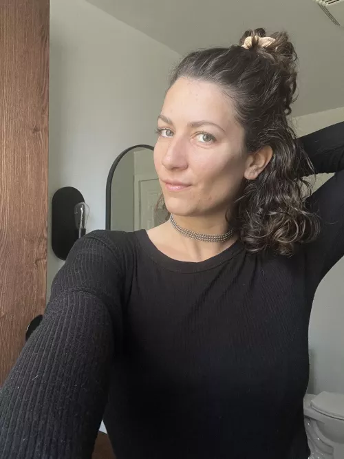 Feeling myself in this choker 😌 [f]