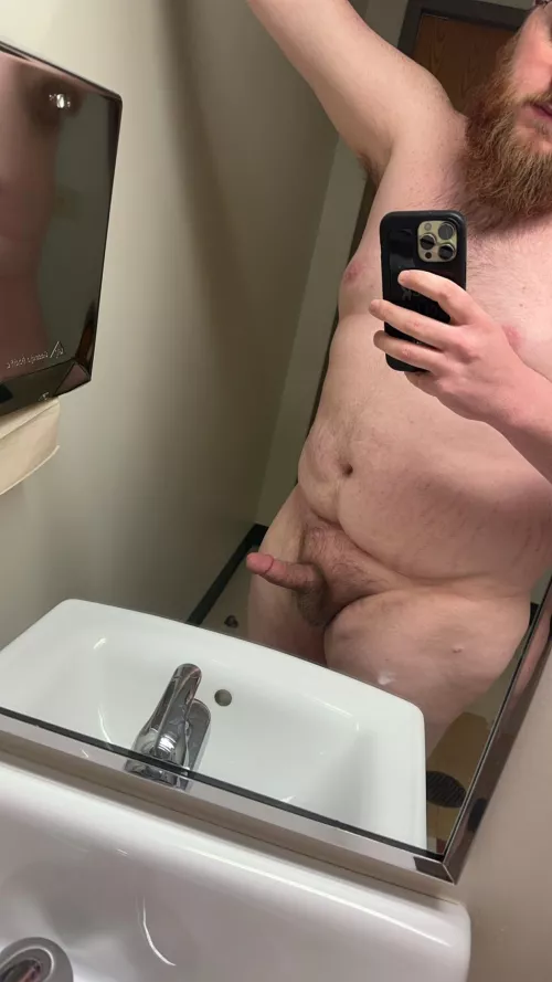 Good Friday fuckin morning. Why don’t you meet me in the bathroom and bend over this sink for me 