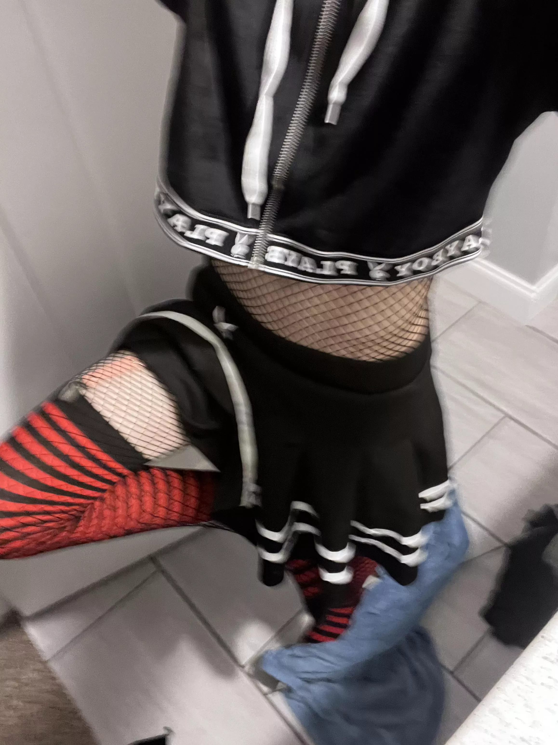 Hey, I’m new here :3