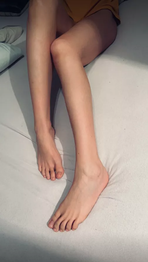 Hi! I'm a post-op Trans girl! Here are my feet
