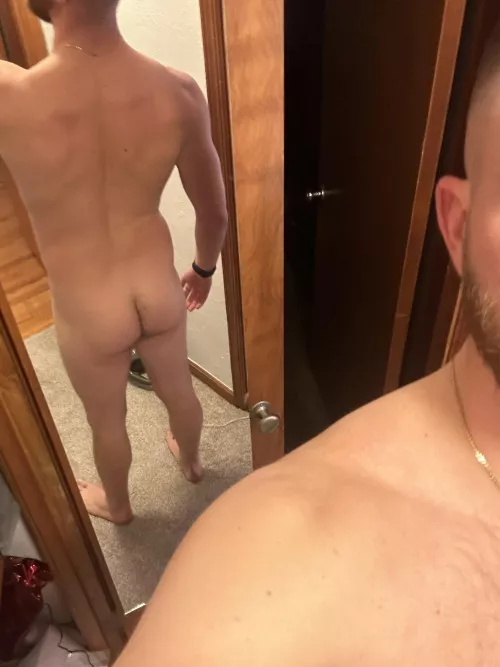 Hopefully you guys appreciate small butts here