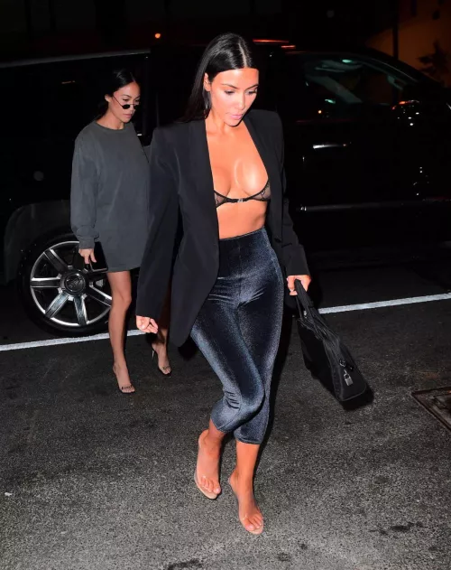 How would you call this look? 🤔