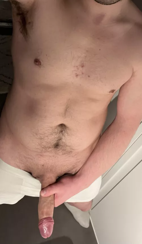 I find it hard to keep my erections contained 