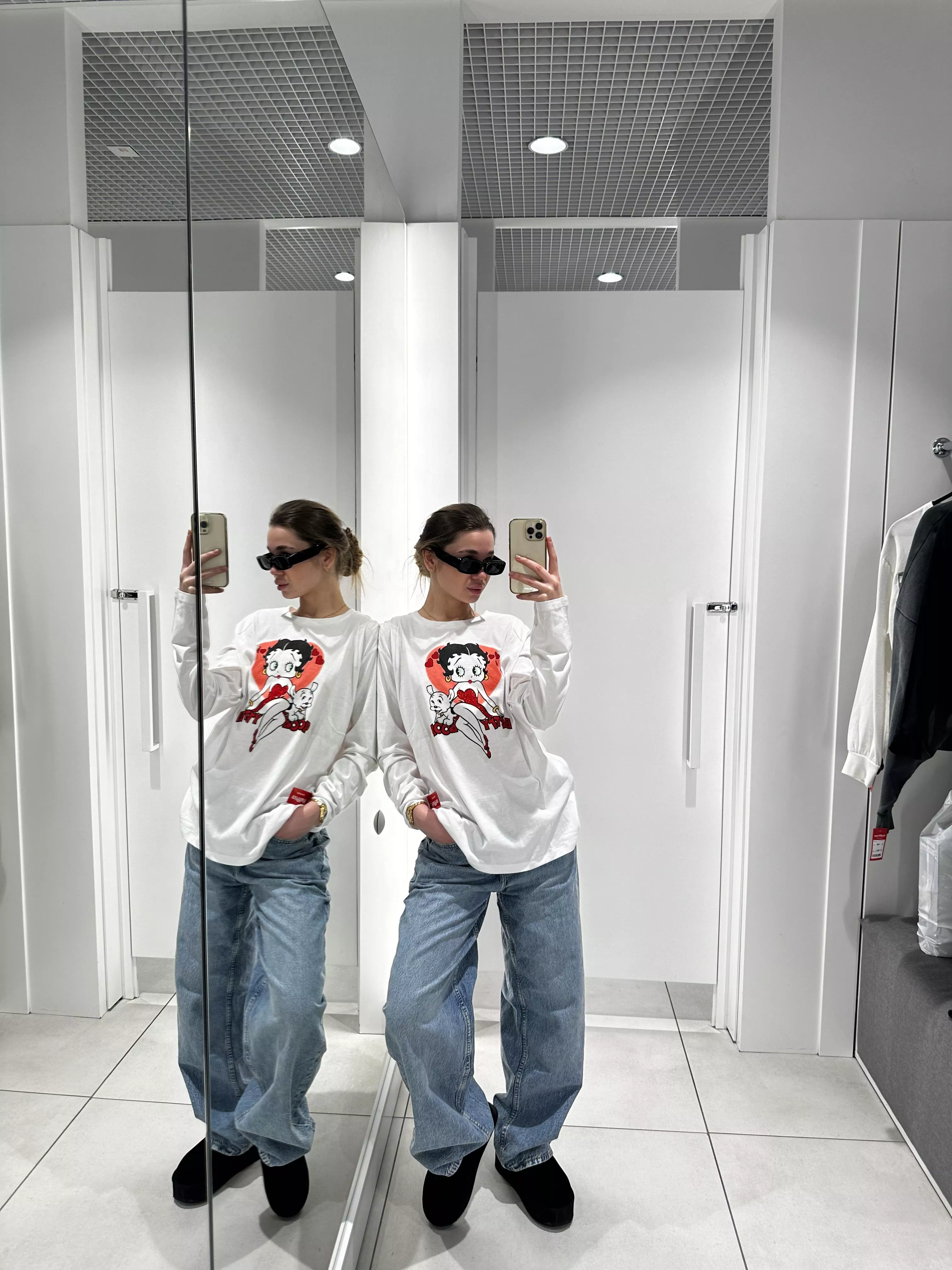 I take pictures in almost every mirror