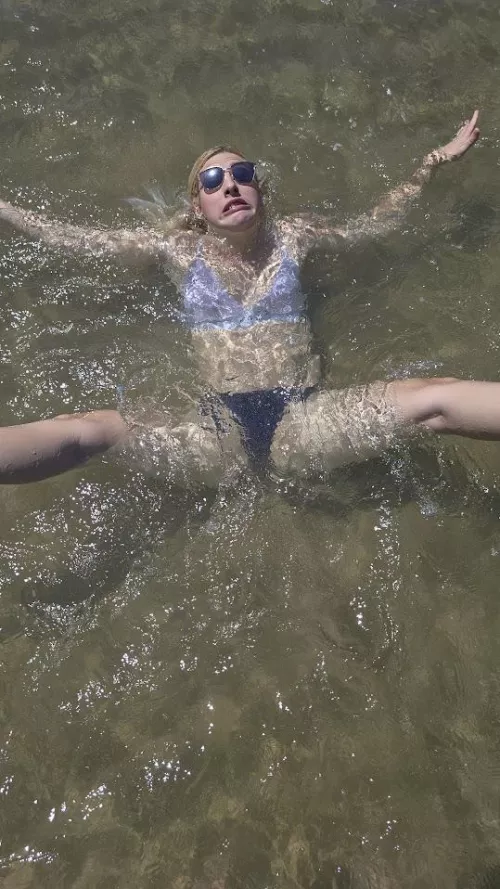Is that a real-life starfish? Photoshoot fail