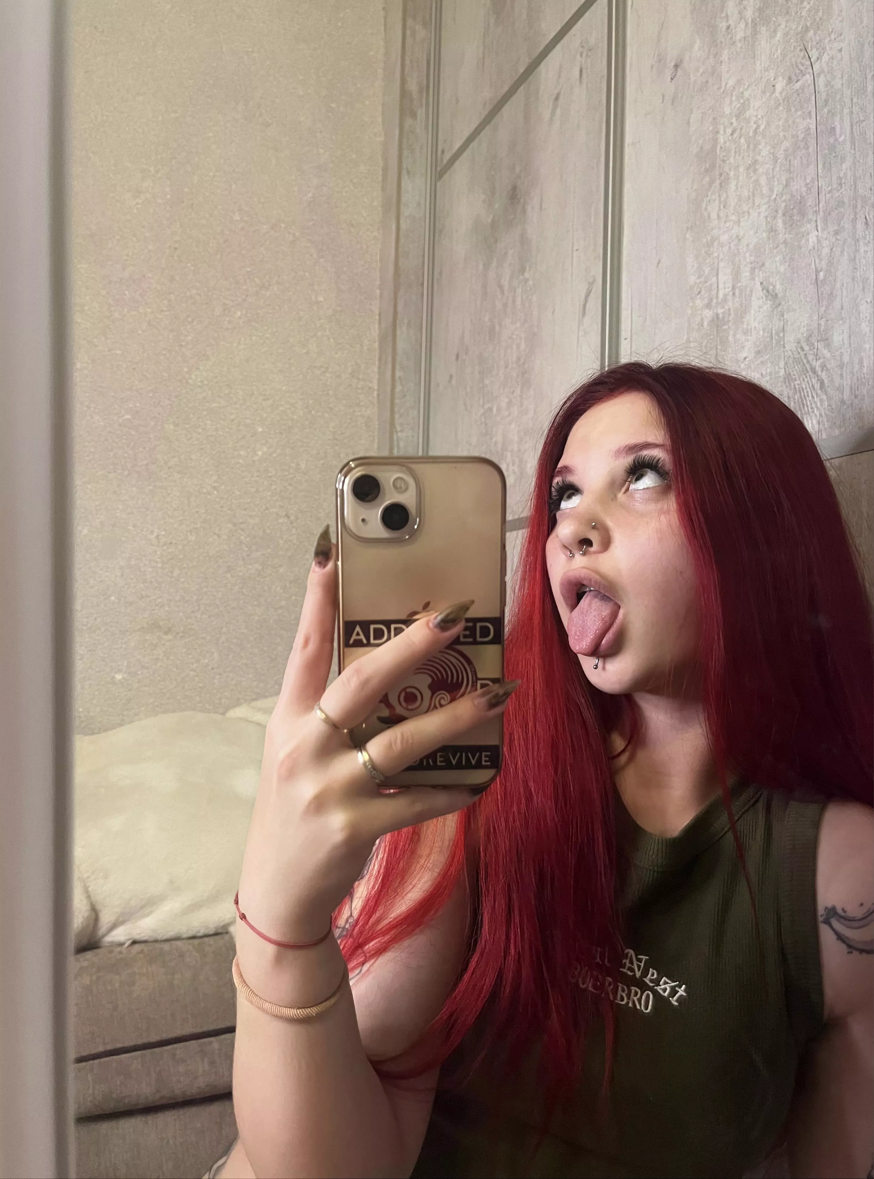 Let me worship your cock please