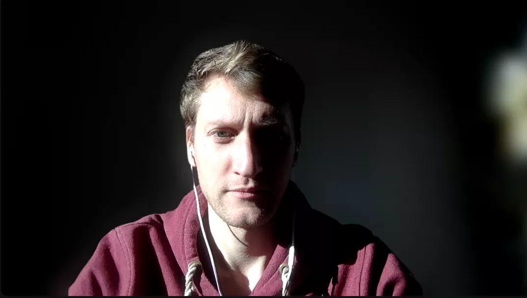 Light and shadow play - took a screenshot during the zoom call 😆