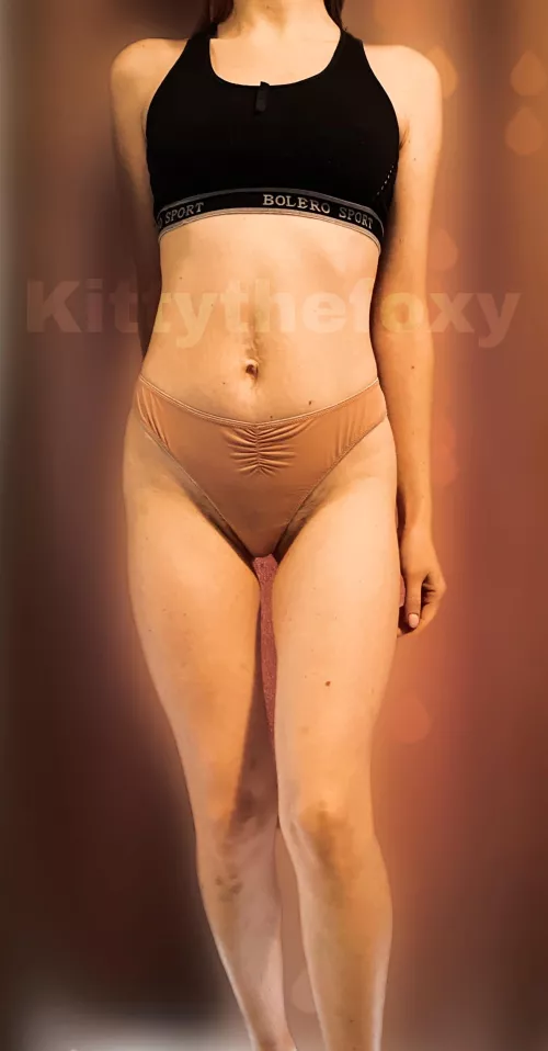 Mommy deserves a bad boy for her own pleasure