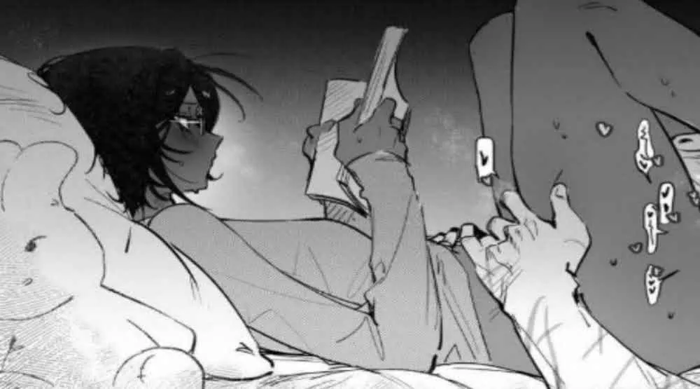 Mono 1boy 1girl black_hair bottomless dark_skin dark_skinned_female emotionless from_side glasses hands_on_another's_stomach holding_book implied_cunnilingus knees_up long_sleeves out-of-frame_censoring reading_book scars_on_arm spoken_heart spoken_squi