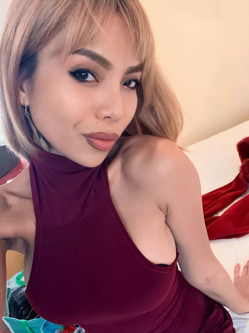 My beauty was not meant for just sitting around, they're here to satisfy you!