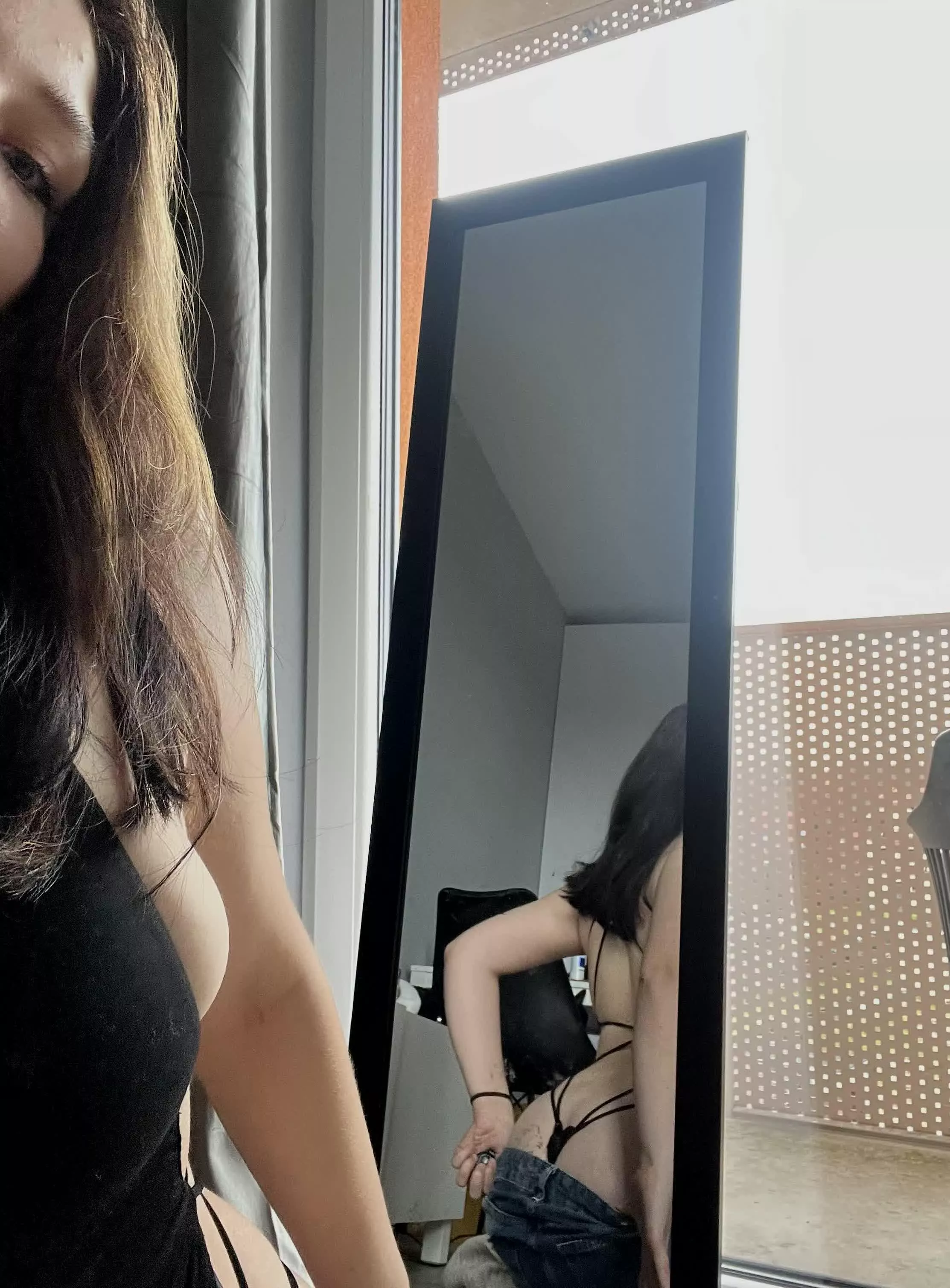 My boss recently found out what I post online… What should I do?! 🙈