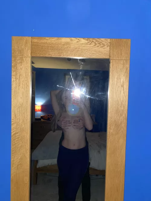 Perks of having a boyfriend 🤭