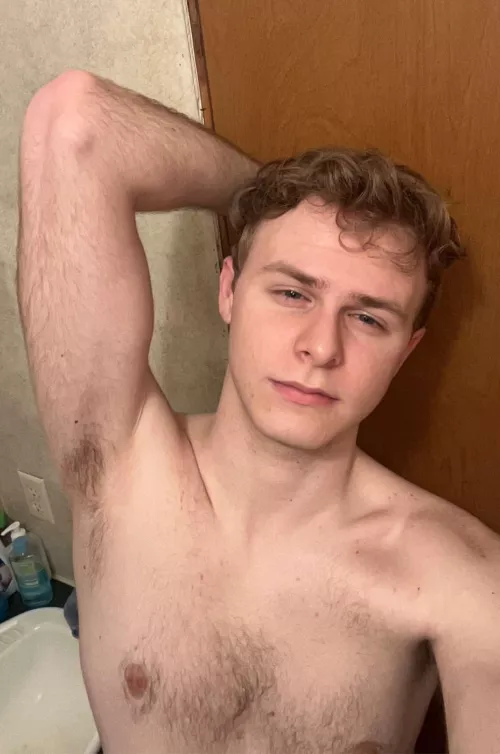 Rainy out been lounging all day