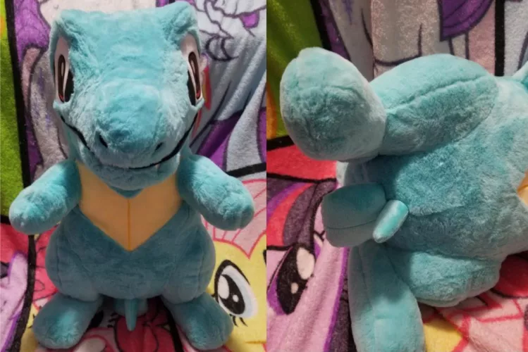 Recently commissioned NSFW fuckable male Totodile with simple sheath and balls [M] (Furrysale)