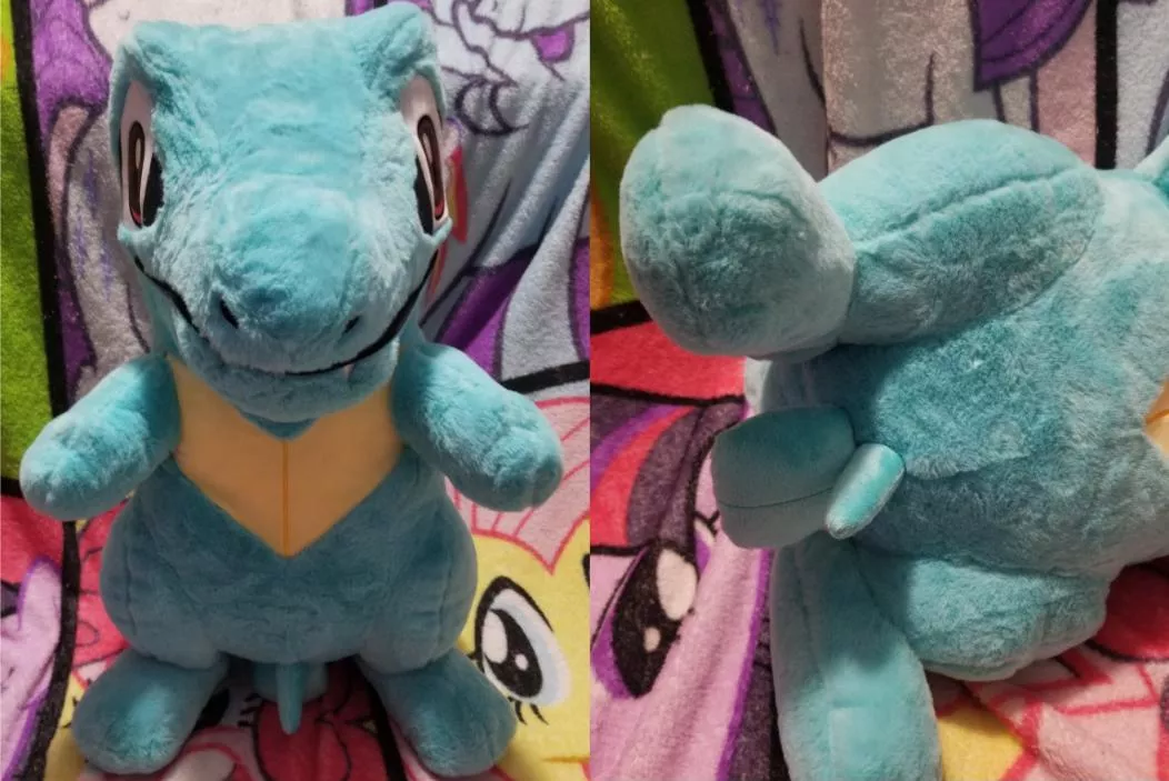 Recently commissioned NSFW fuckable male Totodile with simple sheath and balls [M] (Furrysale)