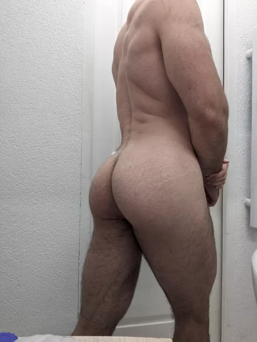 Simple pose. Hopefully enough for you 