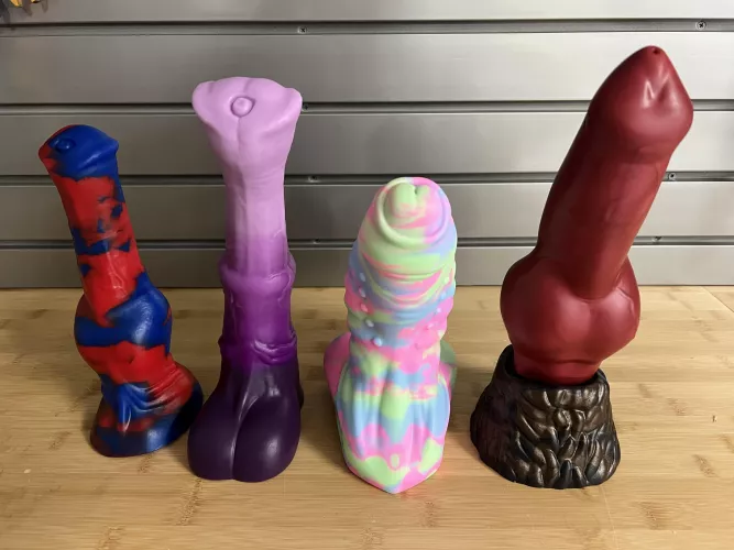 They’re in! Pretty sure this is my order of attack. Left to right. Growing to the large razor knot