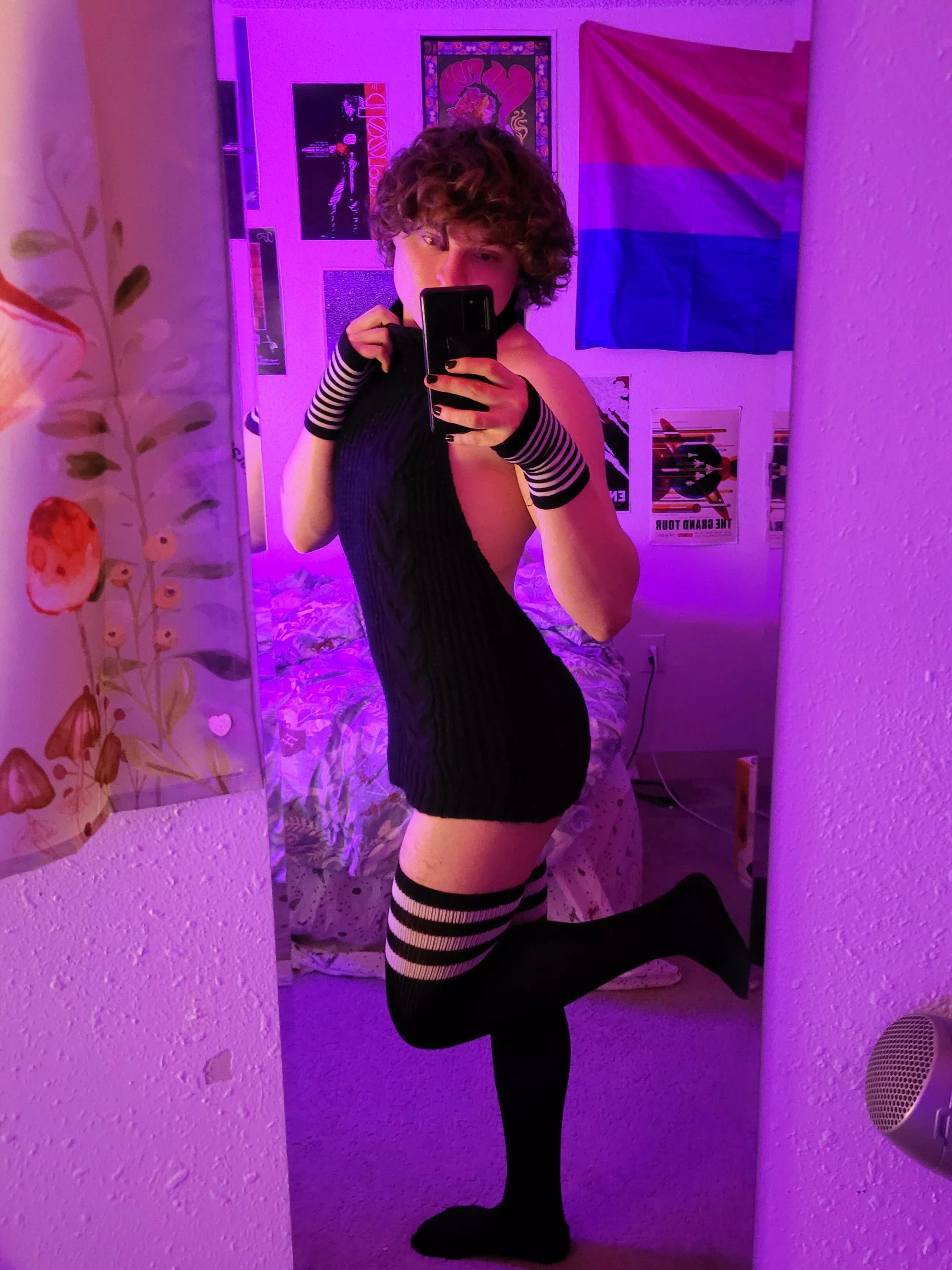 This is what happens to boys who never skip leg day 