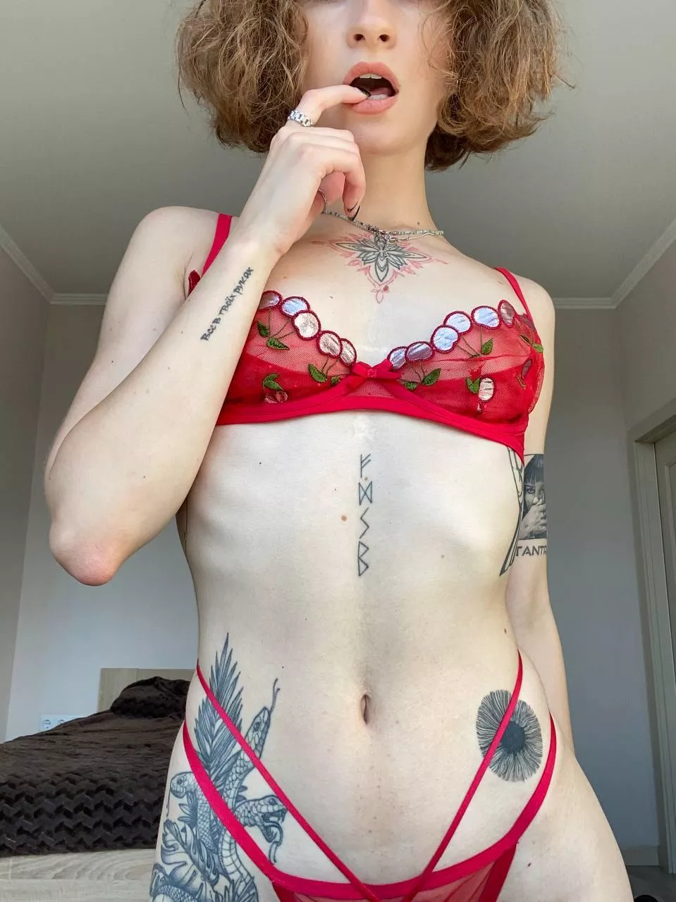 Those ribs are ready to ride you