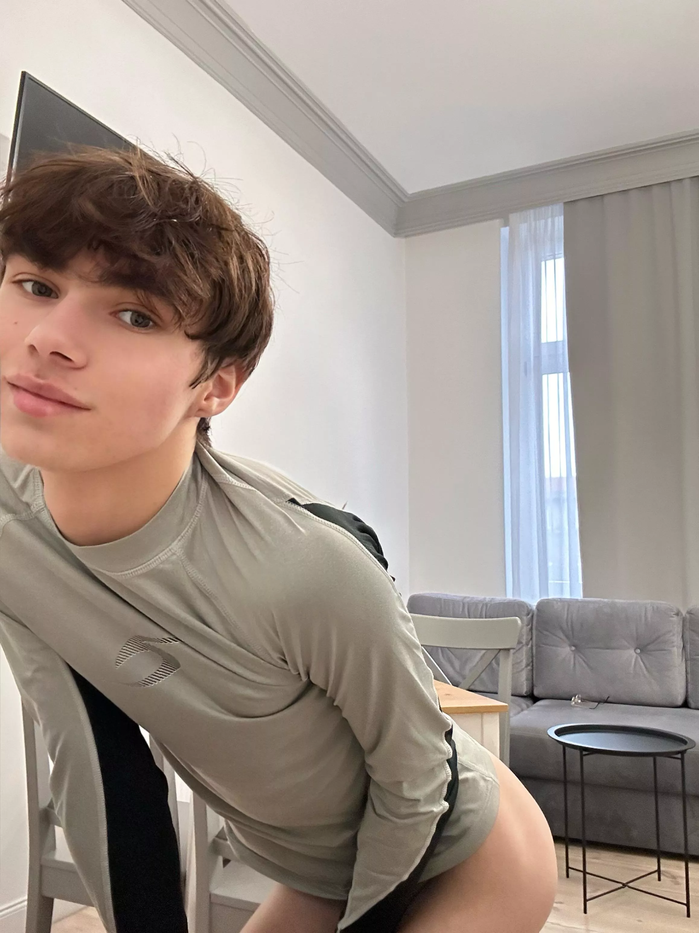 what would you do if me (125lbs) bend like that in front of you?