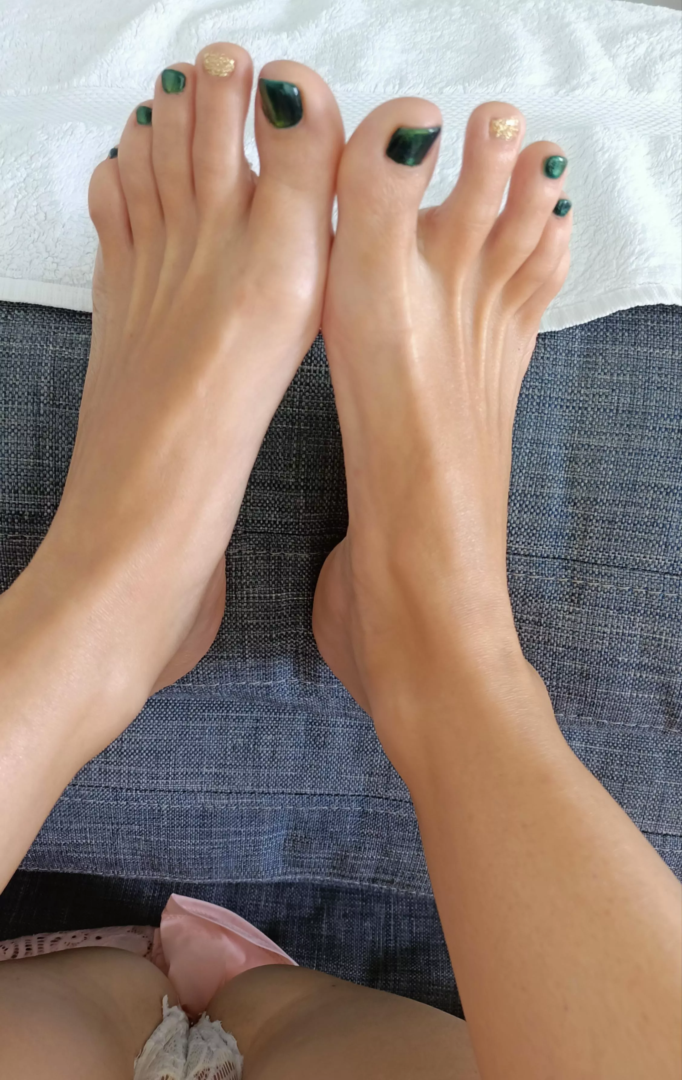 Would you worship my toes if I  ask ;)
