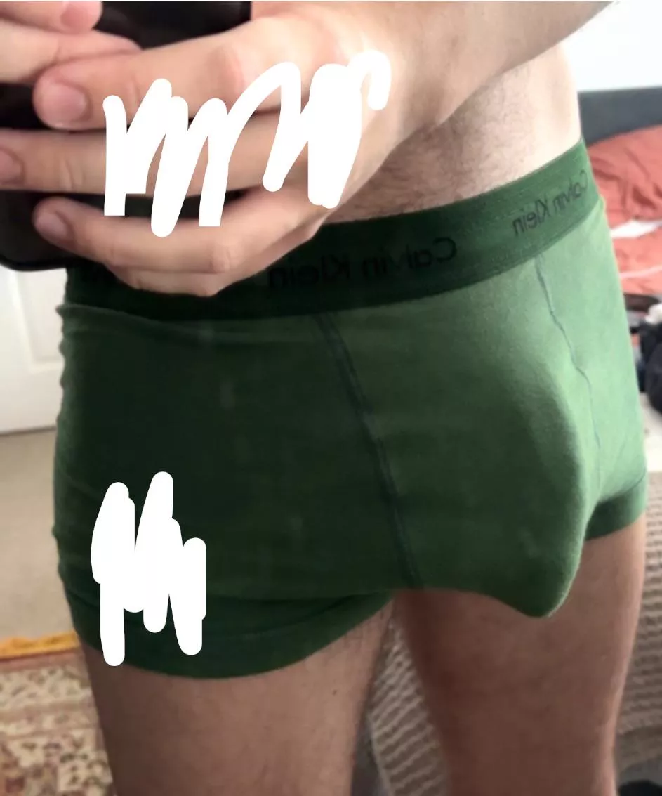 24 uk straight need a big booty straight bro dm for snap