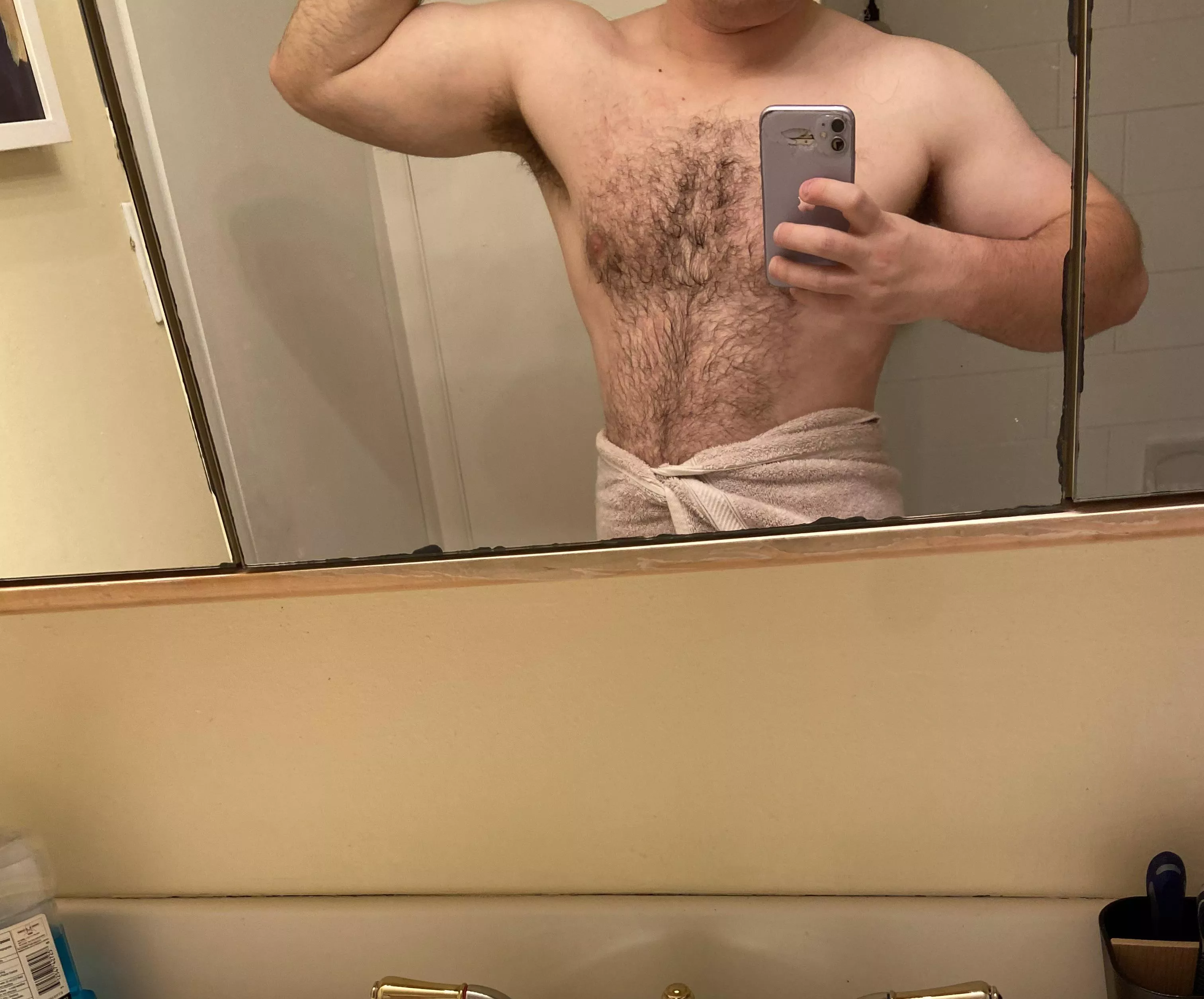 (25) Dom hairy top looking for a hot bottom boy , HMU ;) 