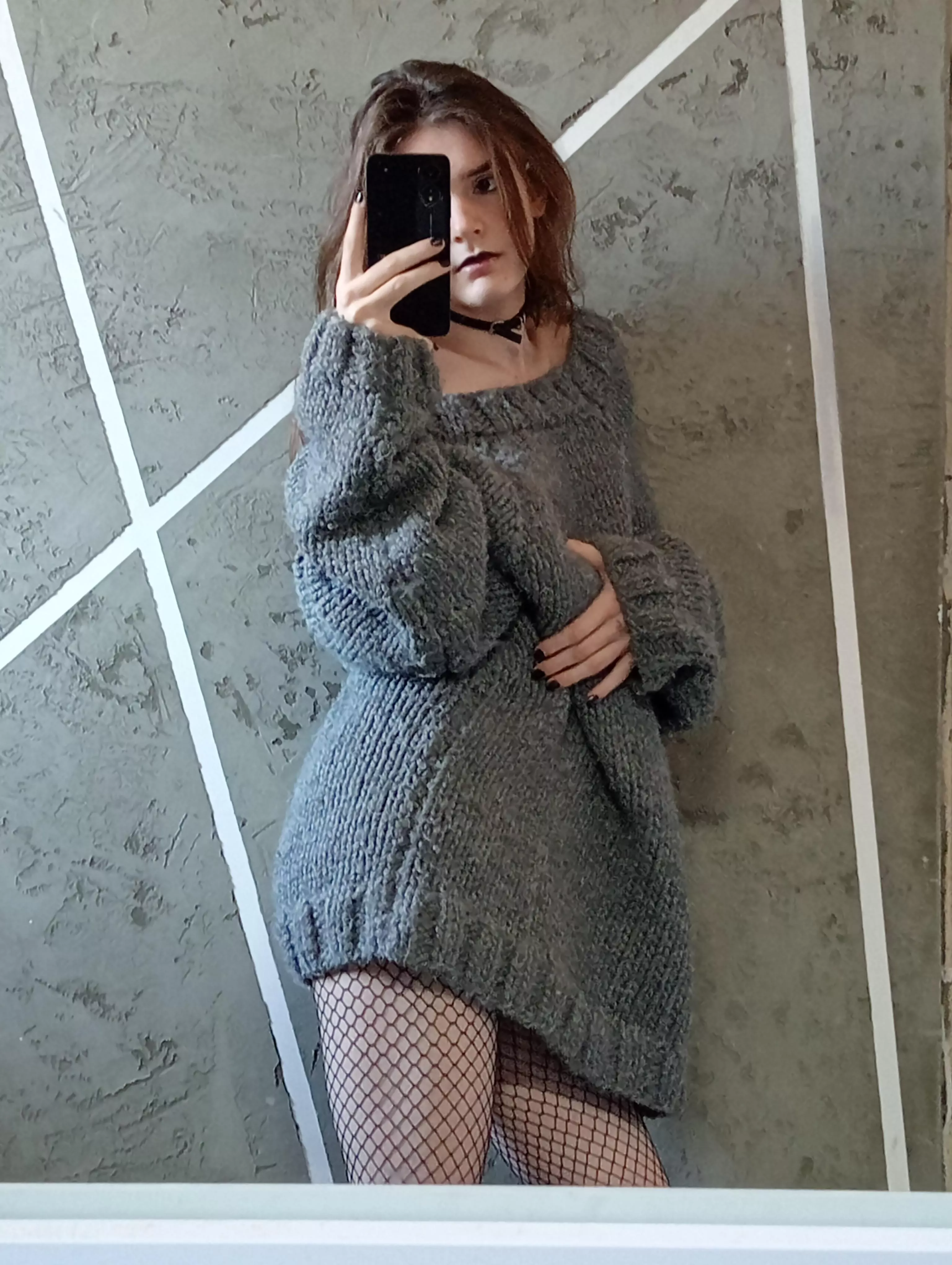 A very comfy sweater :3