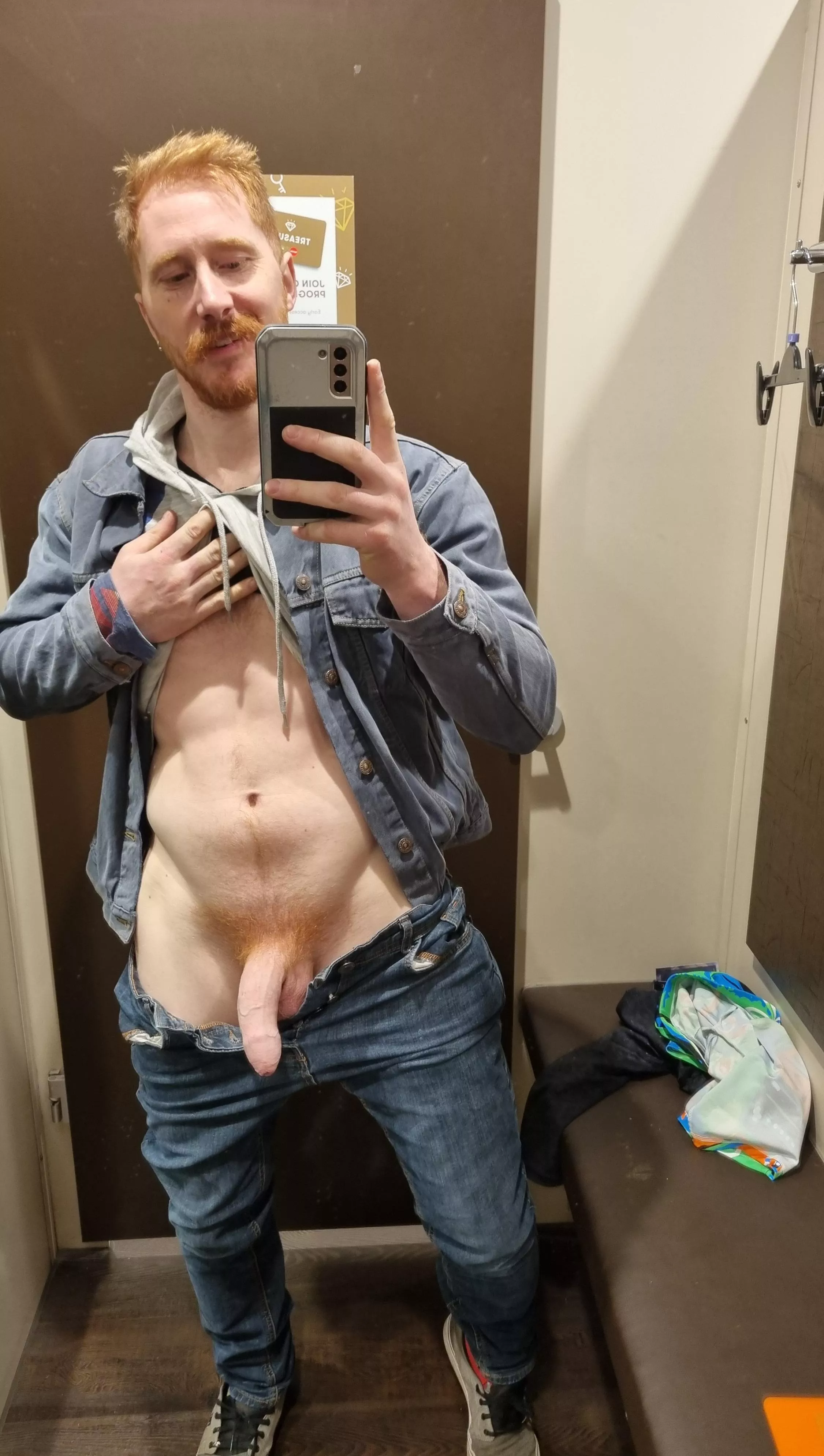 Come to the changing rooms and tell me if this fits?