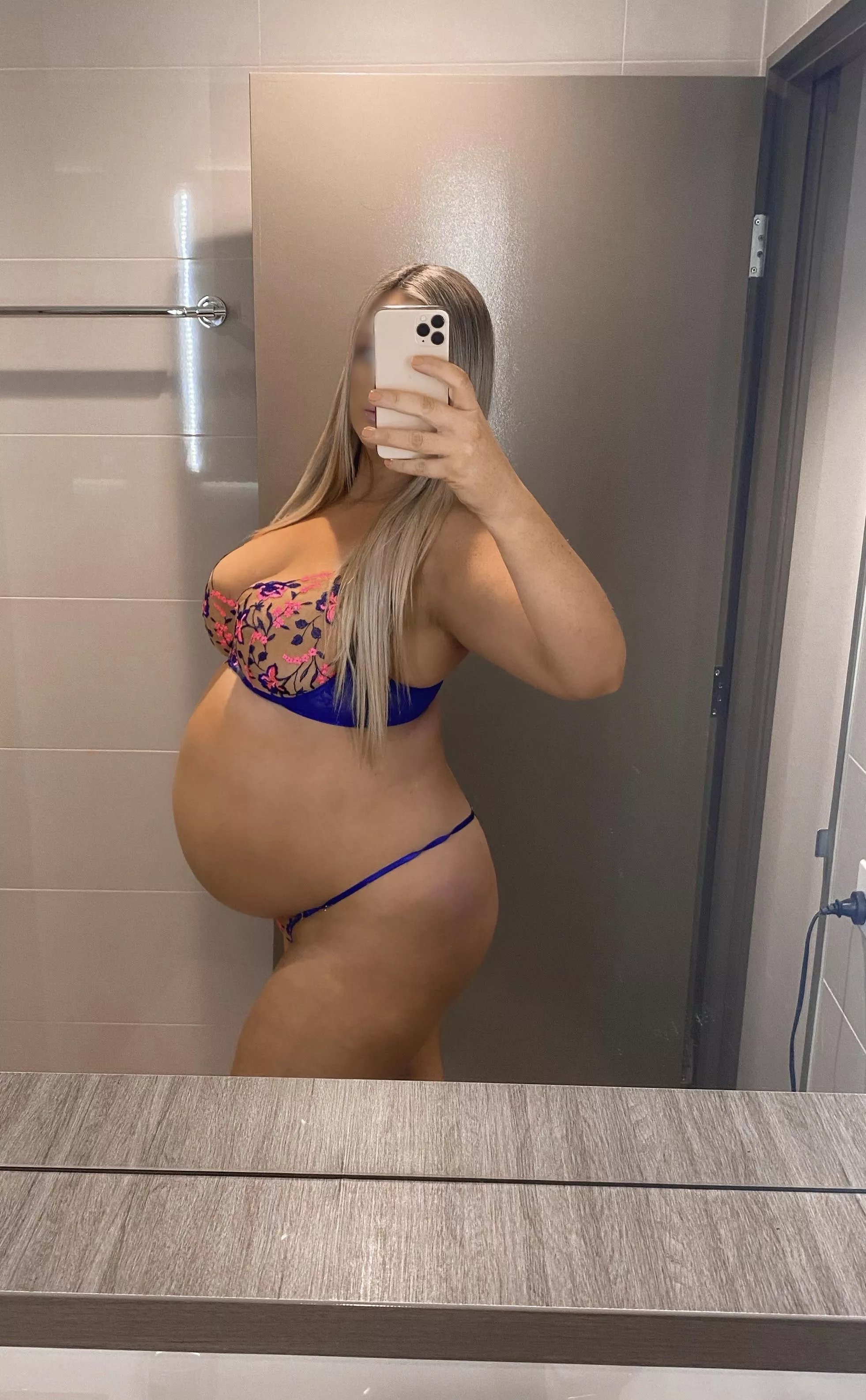 Cum be a good boy and do everything mommy tells you to 💕