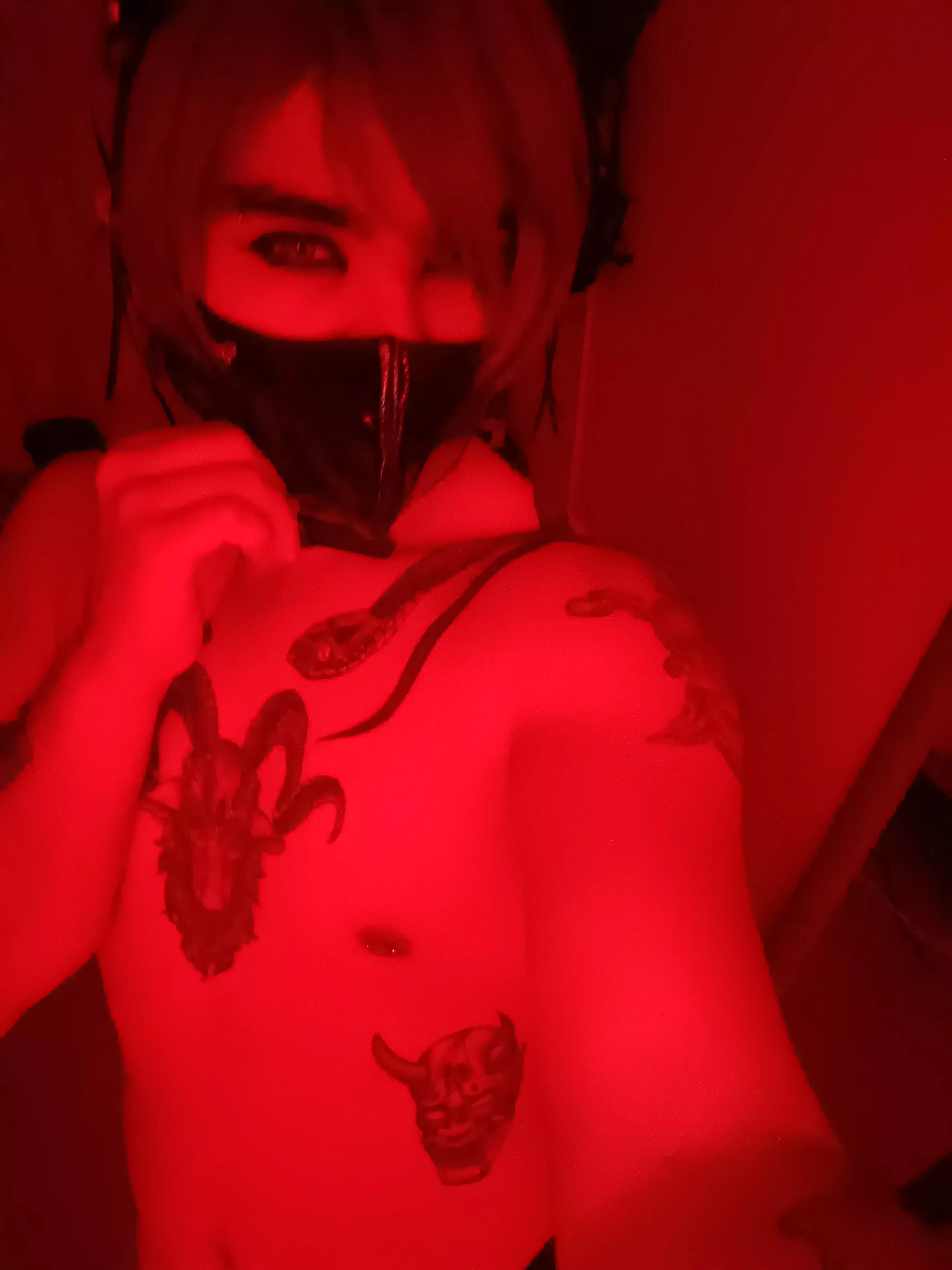 Do you think im fuckable ? 💜😈🔥