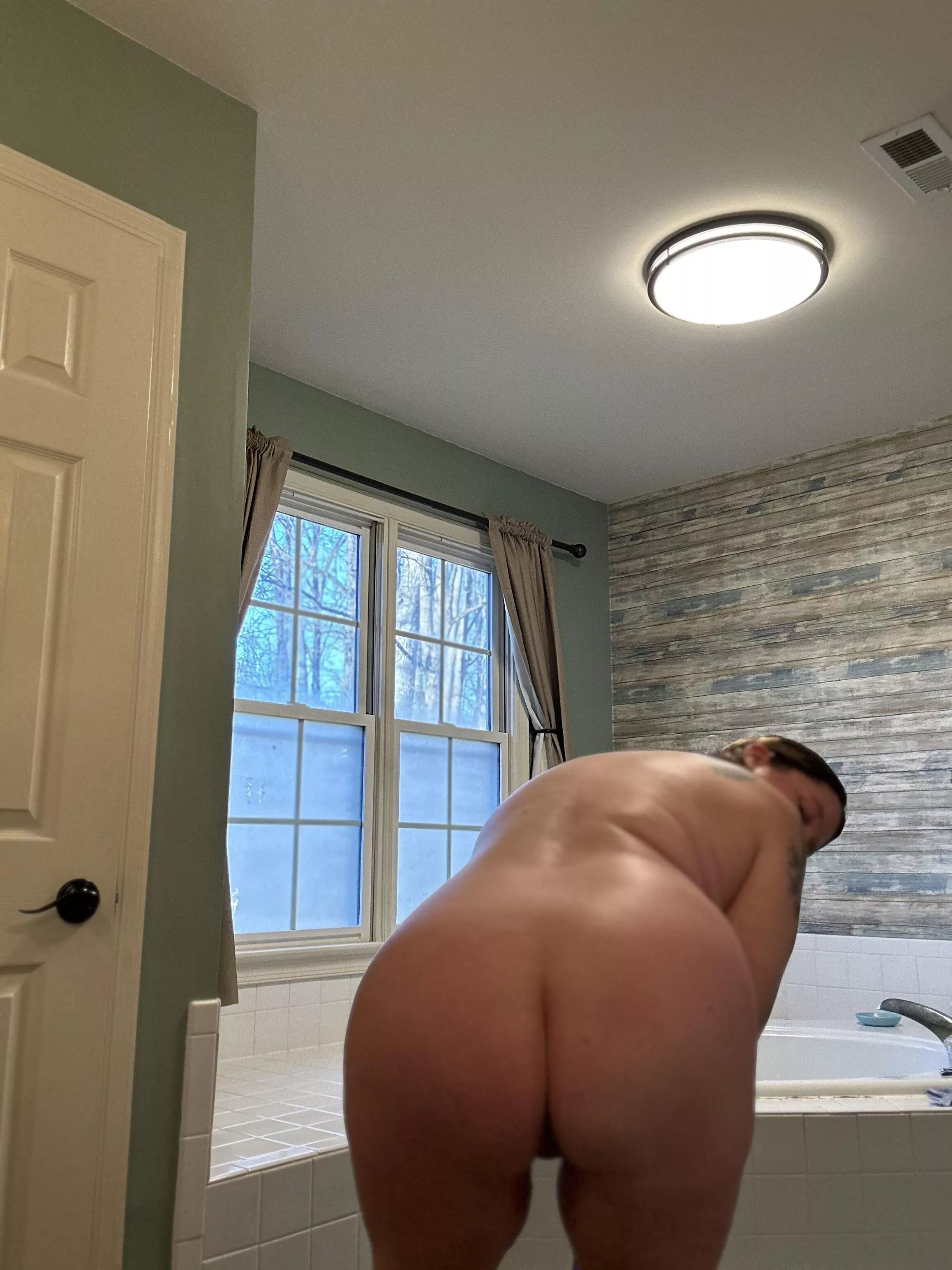 Fresh out of the bath and ready to play