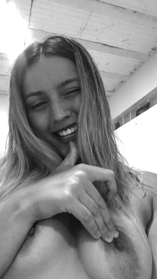 happy and single young lady , waiting for you .